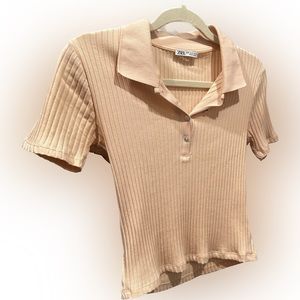 ZARA Light Pink/Salmon cropped ribbed polo Size M
